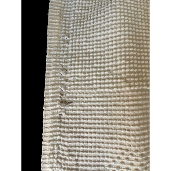 White QUEEN BEDSPREAD - Picture 15 of 15